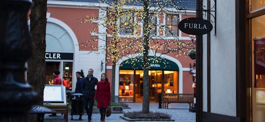 Shoppen in Designer Outlet Roermond met privé vervoer vanuit Amsterdam